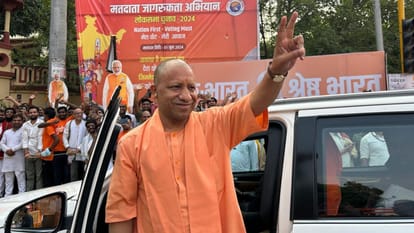 Lok sabha election hamar kashi hamar modi pm road show in varanasi yogi adityanath
