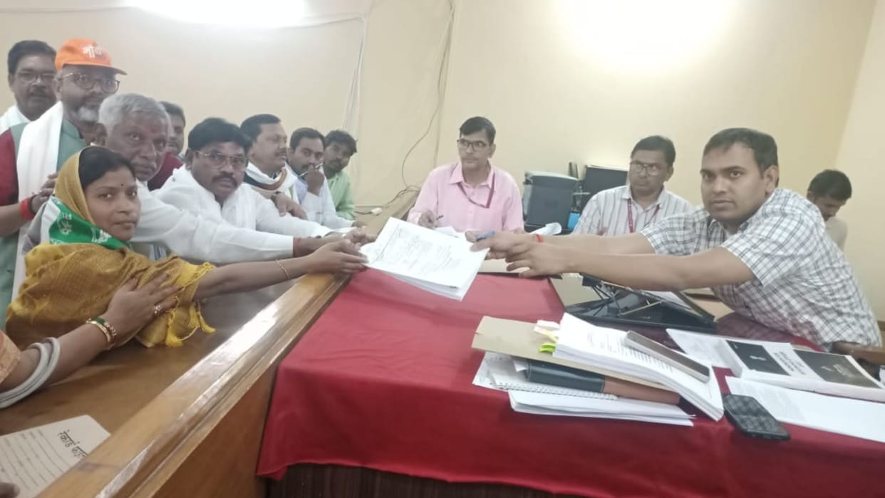 Lok Sabha Election 2024 robertsganj Apna Dal Candidate rinki kol