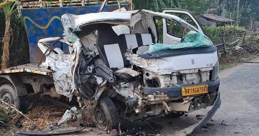 Bihar News: Road accident in Khagaria, two friends died; Pickup hit by speeding truck