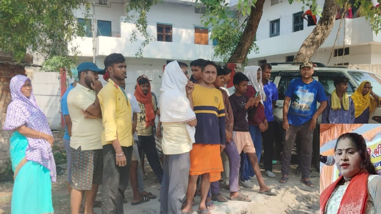 Singer dead body found hanging room in chandauli