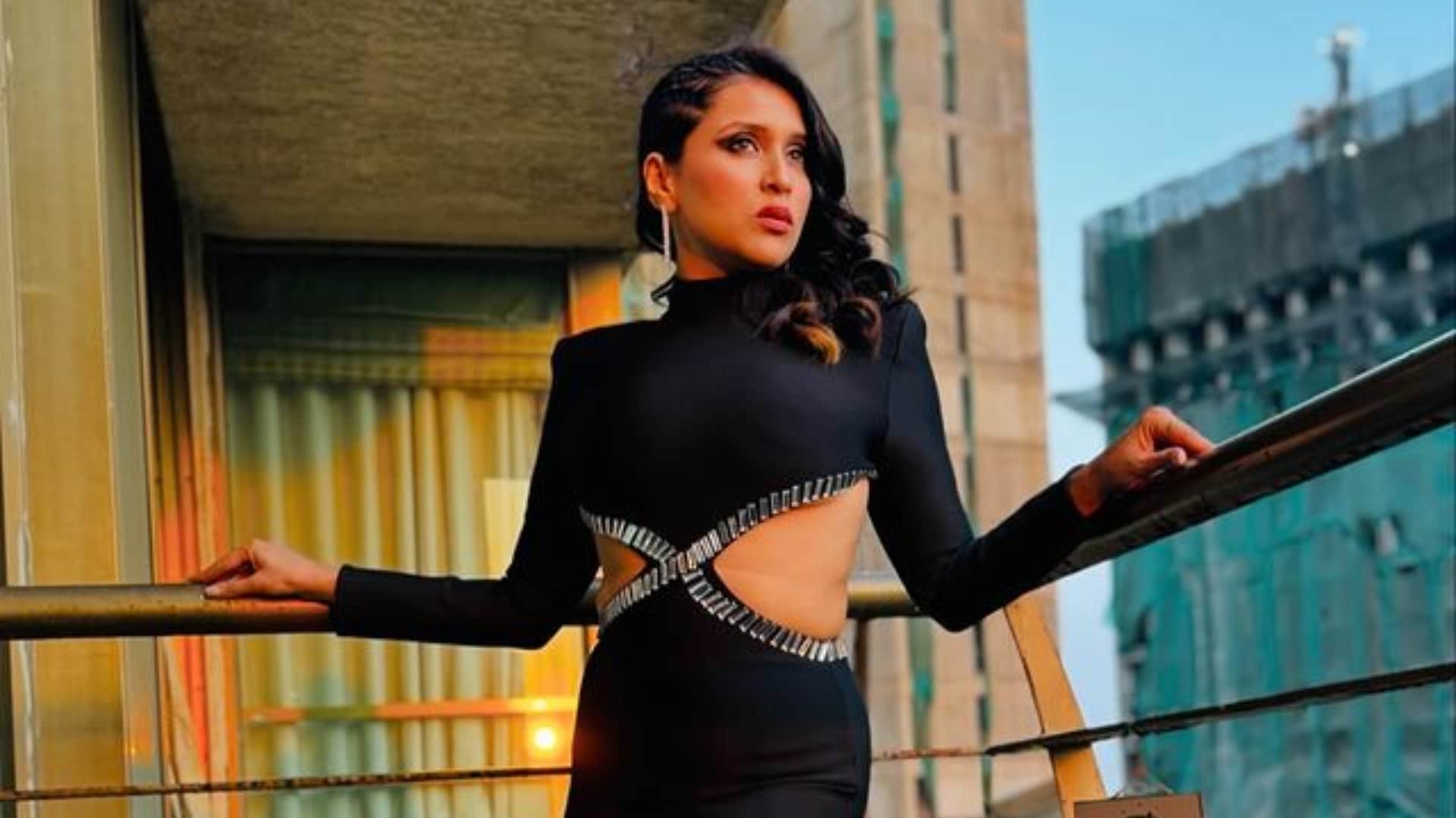Mannara Chopra slammed For Enjoying Dancing In Balcony after mammoth hoarding collapsed due to the dust storm
