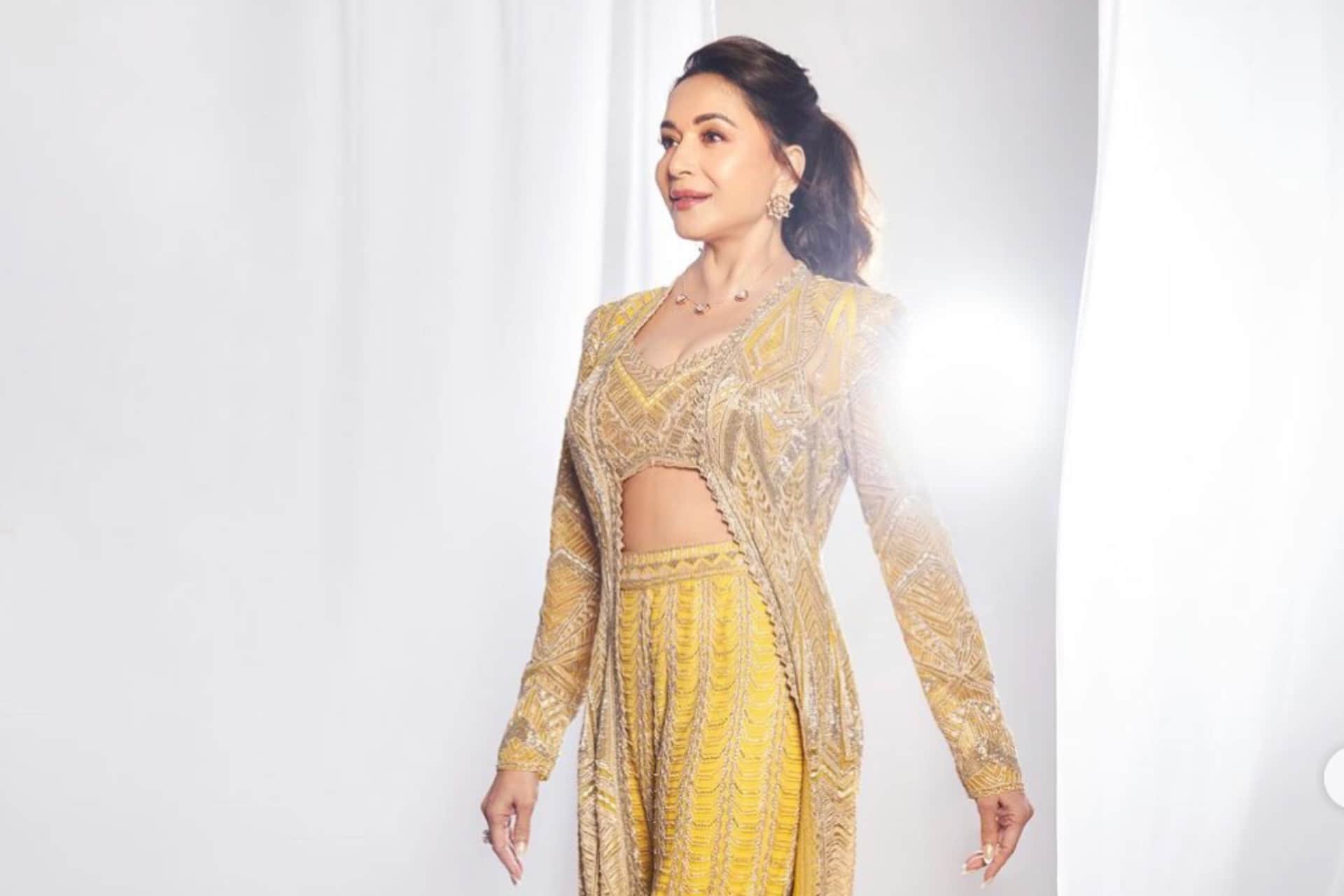 madhuri dixit celebrating her birthday today click here to know top10 films of her saajan hum aapke hain koun
