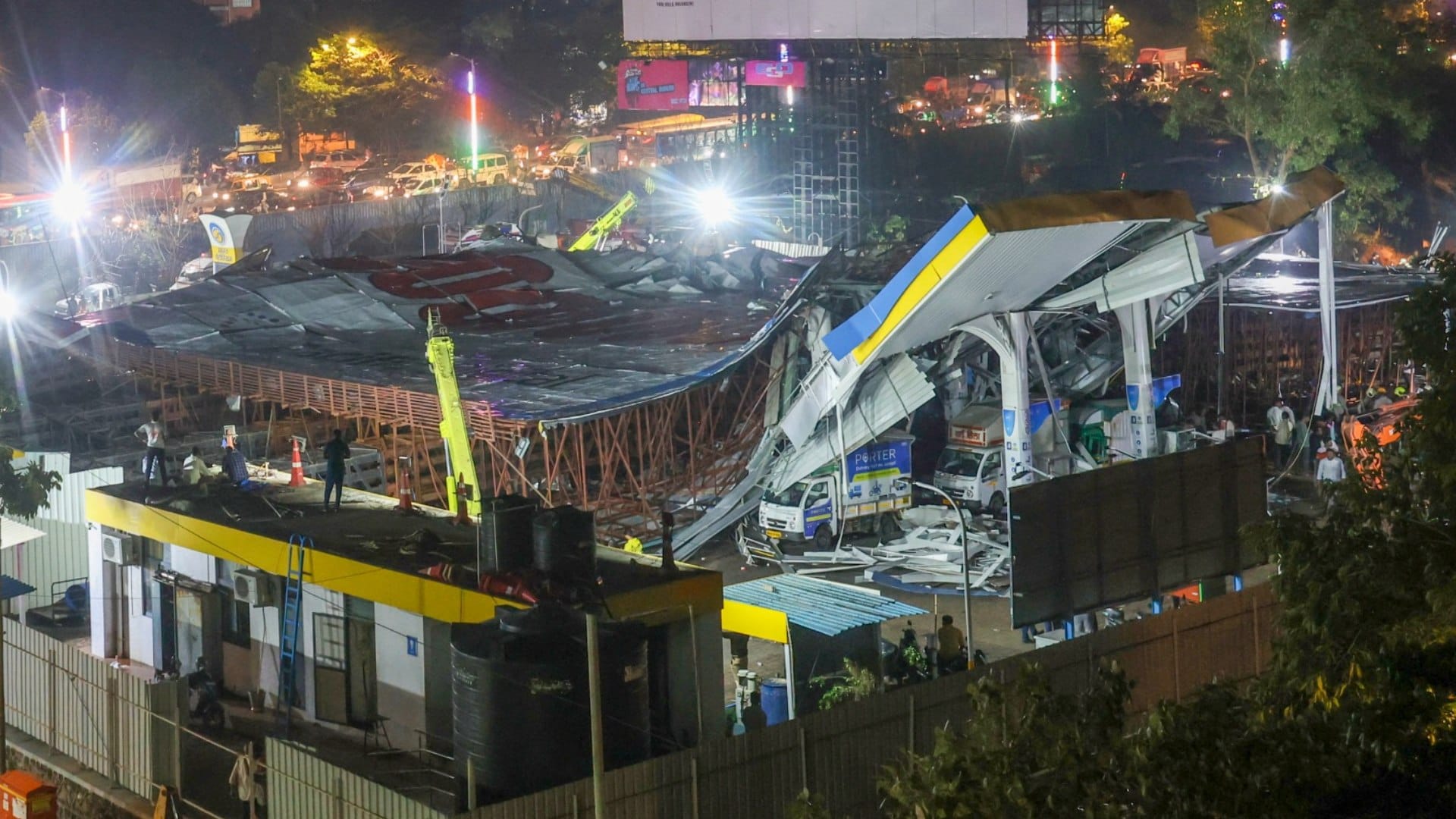 Dust storm wreaks havoc in Ghatkopar, Mumbai, 100 feet tall hoarding fell; See pictures of the accident