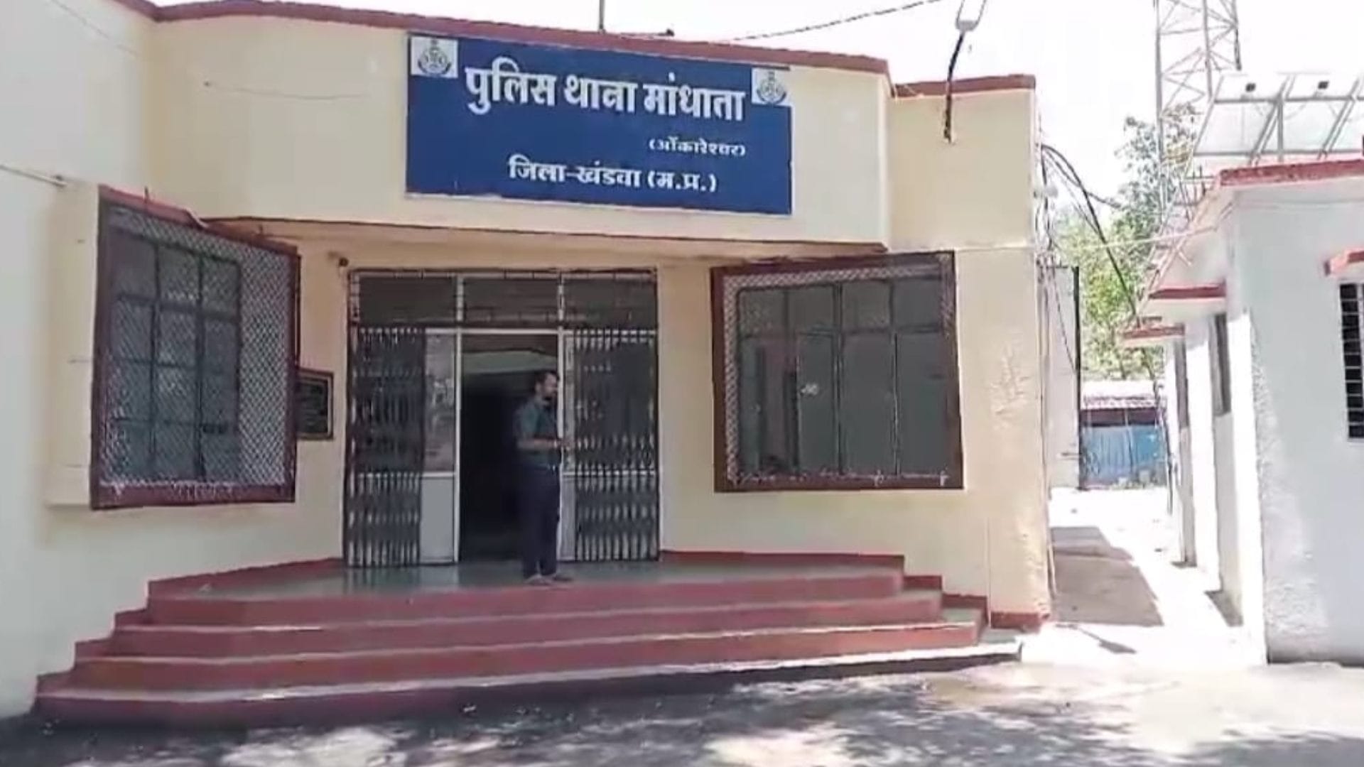नाबालिग बालिका ने पहले किया मोबाइल रिसेट