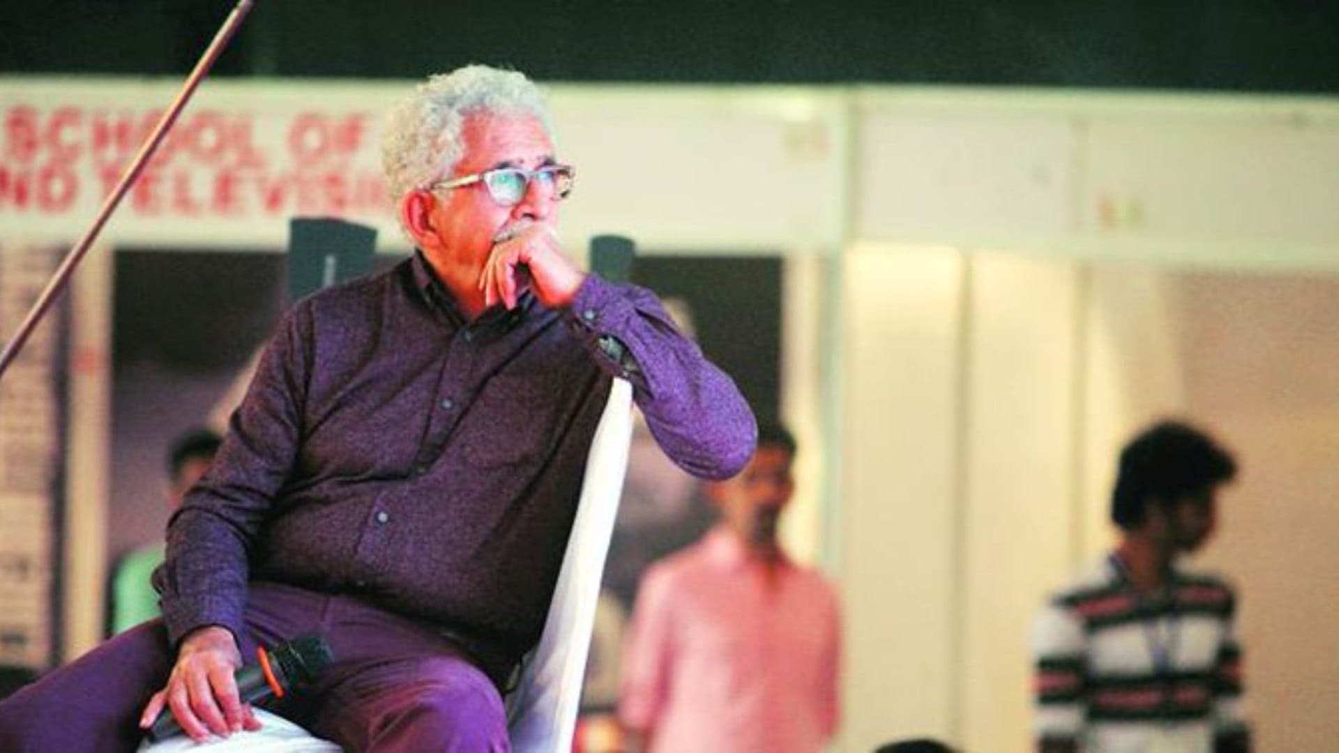 Naseeruddin Shah says Korean films are 100 times better than Indian films I do not like bollywood love stories
