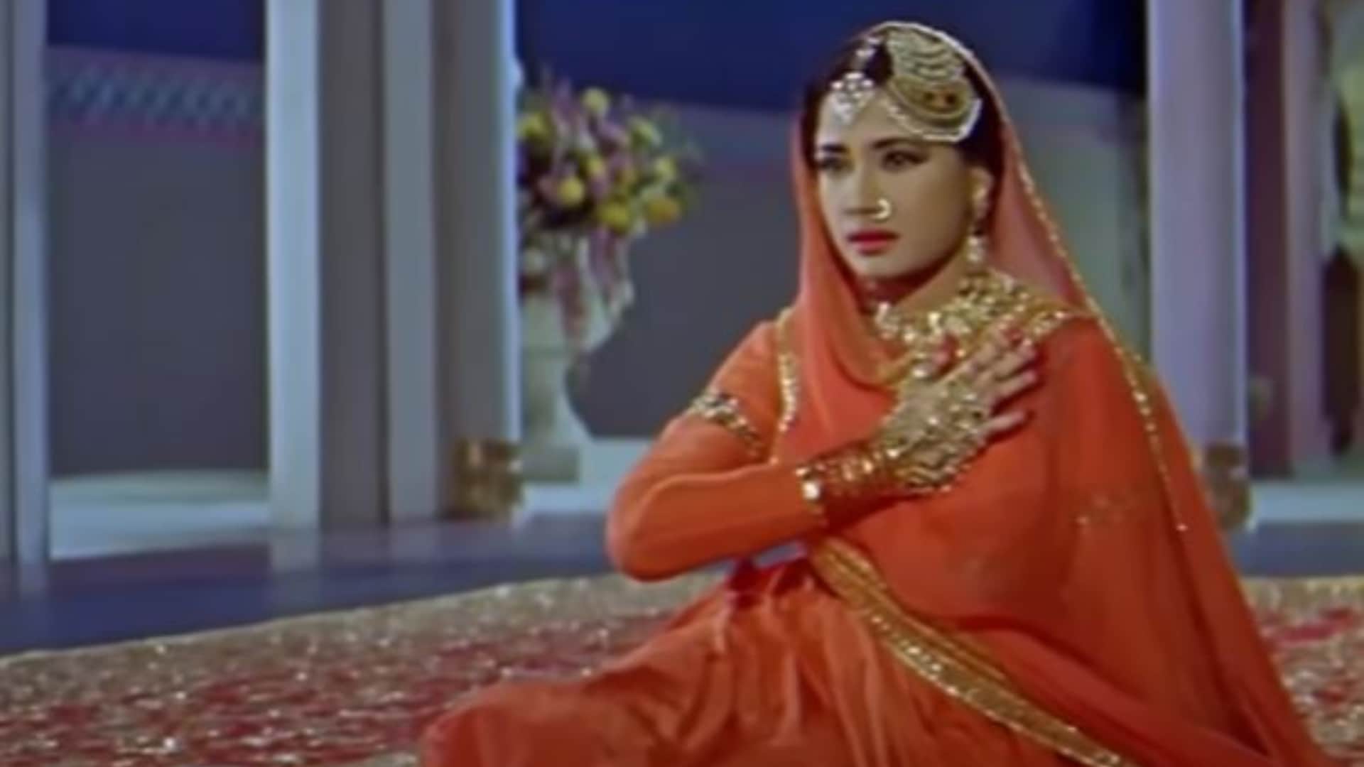 Indian Films and series made on Courtesans Heeramandi Pakeezah Umrao Jaan Devdas