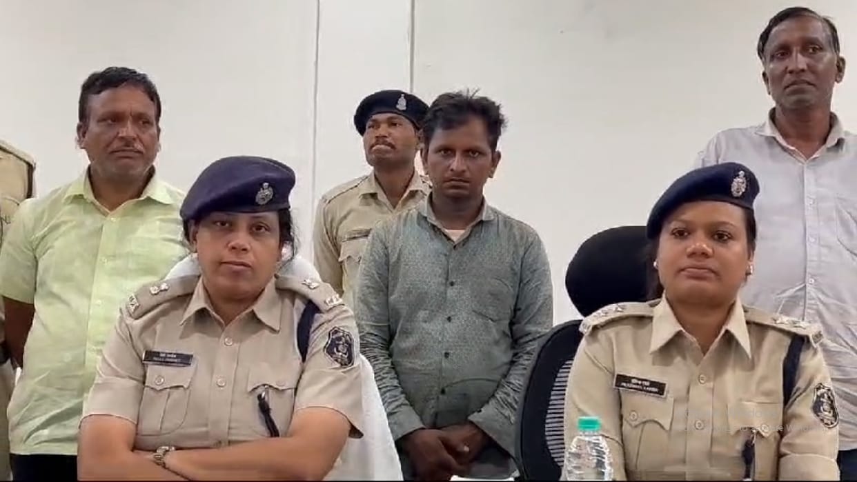 Blind murder case exposed Cousin brother killed young man in Khairagarh