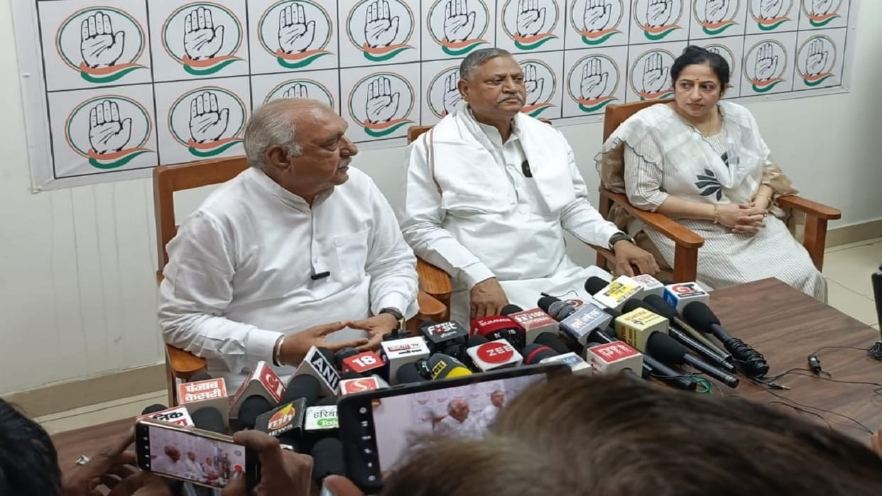 Big blow to BJP in Haryana, Former MLA from Panipat Rohita Revdi resigns, joins Congress