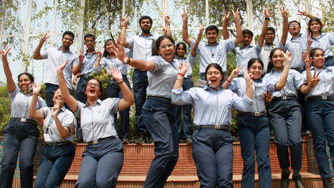 CBSE Result : Jammu Kashmir top in Chandigarh region girls dominate in 10th 12th