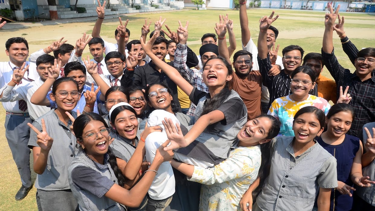 Dubai CEO asks students to choose colleges with fewer Indians debates news in hindi