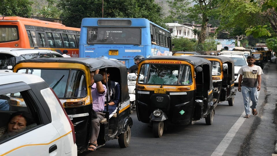 Haldwani News: There was a jam near Haldwani police station also
