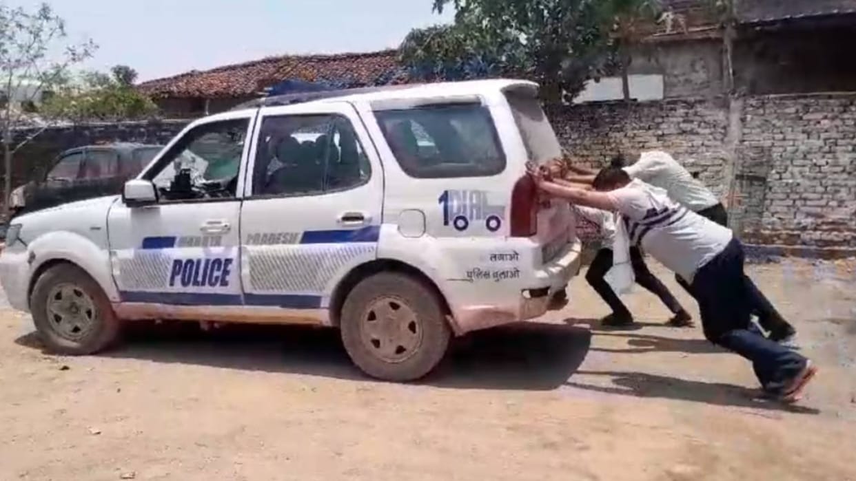 Dial 100 police vehicles with the help of force in Shahdol
