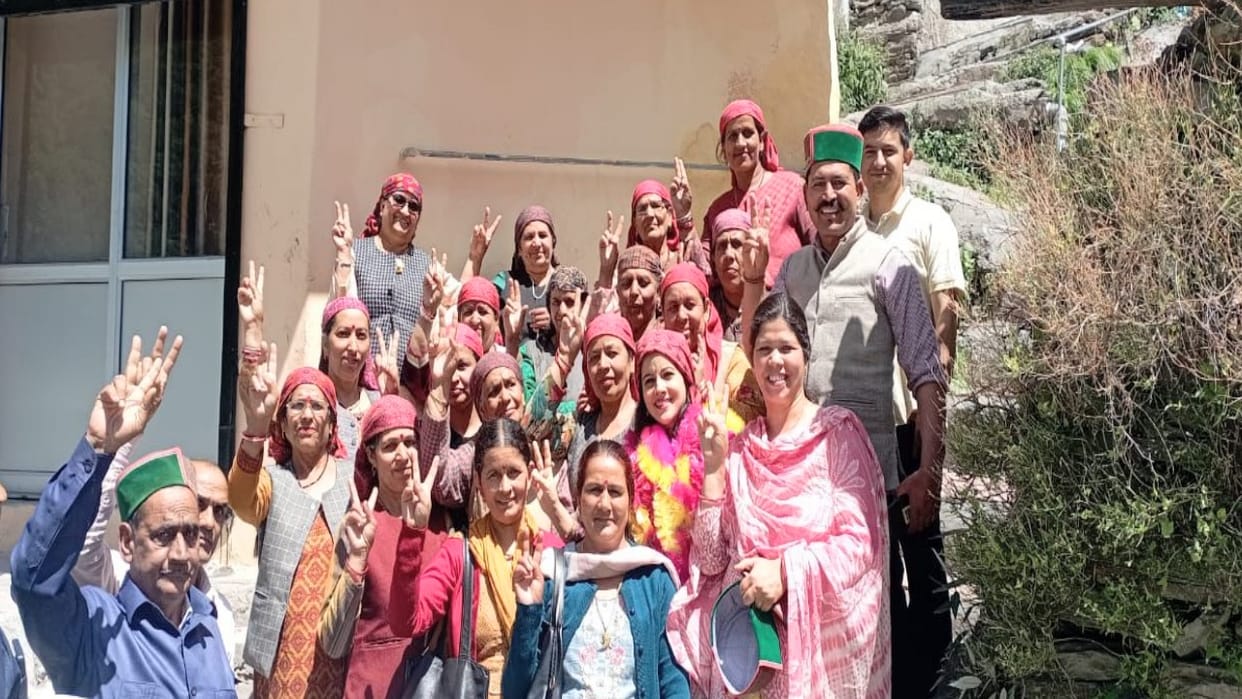 Lok Sabha elections: Sister Aparajita took charge of campaigning from village to village for brother Vikramadi
