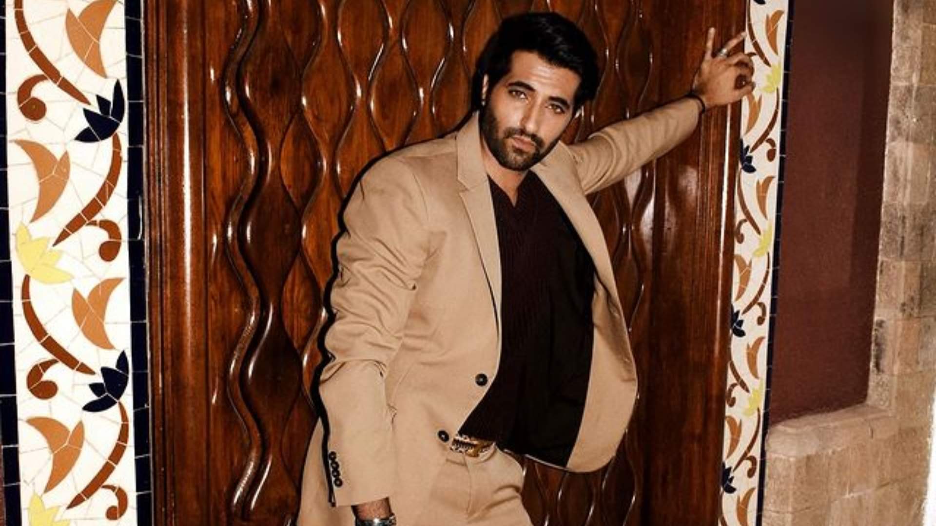 The Broken News 2 Akshay Oberoi is ready to give scenes without clothes says justice be done to character