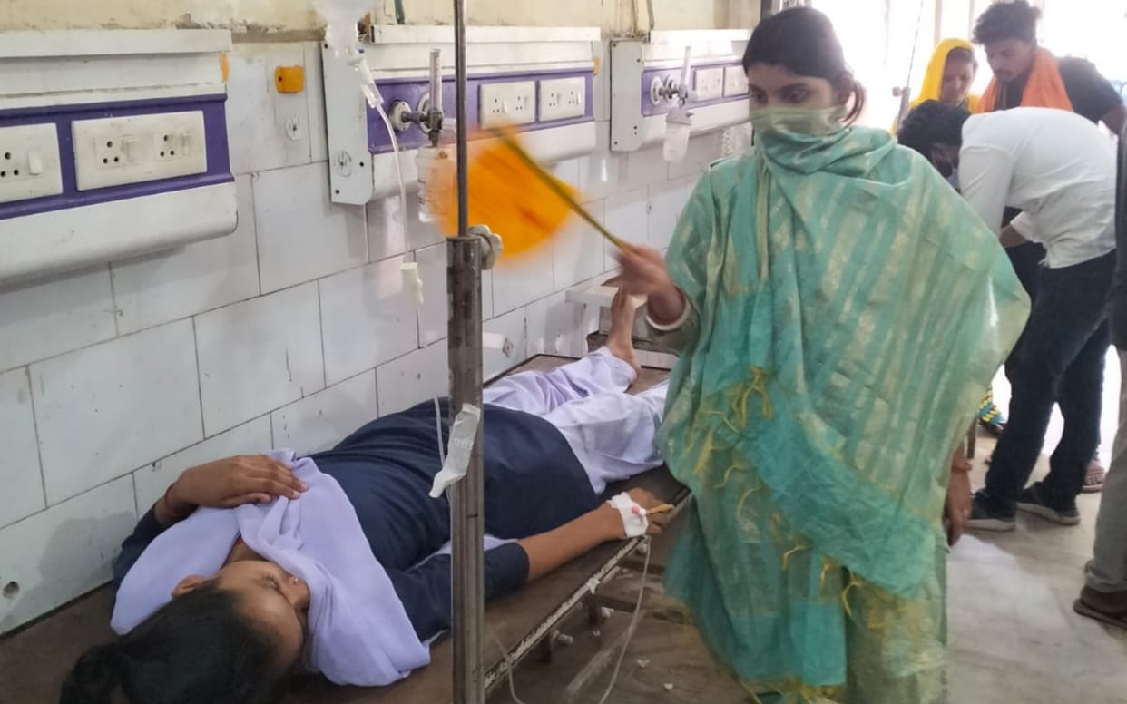 Bihar News : Two students again fainted in Darbhanga's residential high school, doctor said throat infection.
