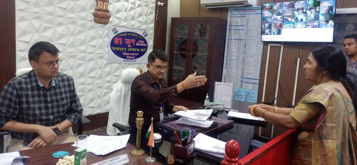 Bihar News: Bhojpur star Pawan's mother Pratima Singh files nomination; Karakat Lok Sabha; Kushwaha, RJD, NDA