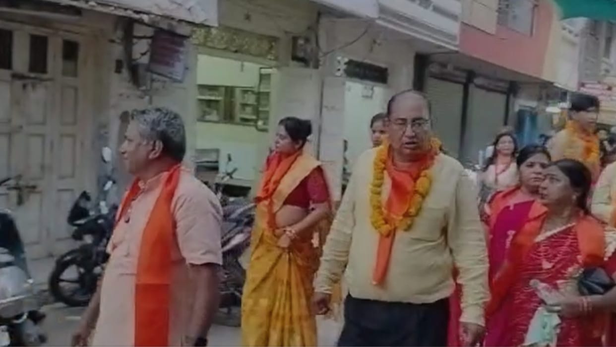Procession held in Abu Road on the birth anniversary of Chitragupta Maharaj