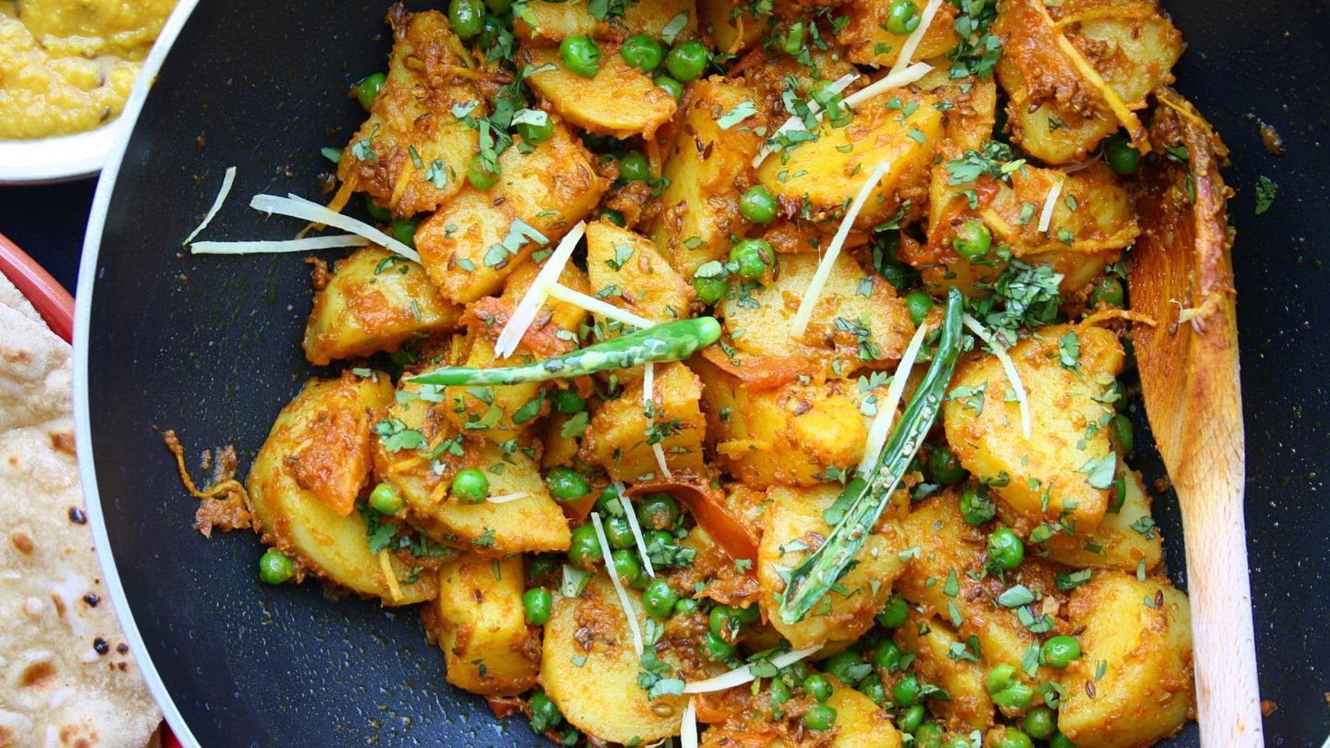 easy Breakfast Recipe in hindi how to make puri and aloo ki sabji at home