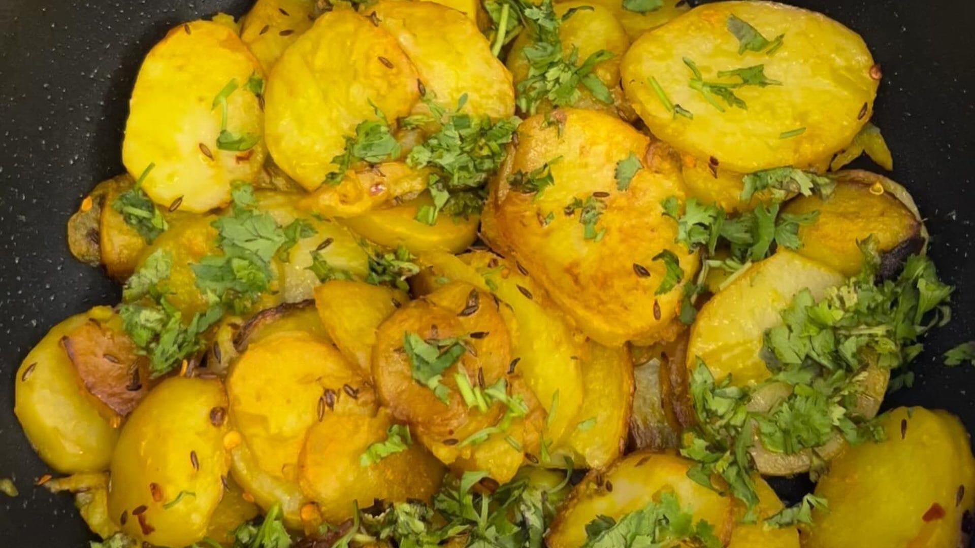 easy Breakfast Recipe in hindi how to make puri and aloo ki sabji at home