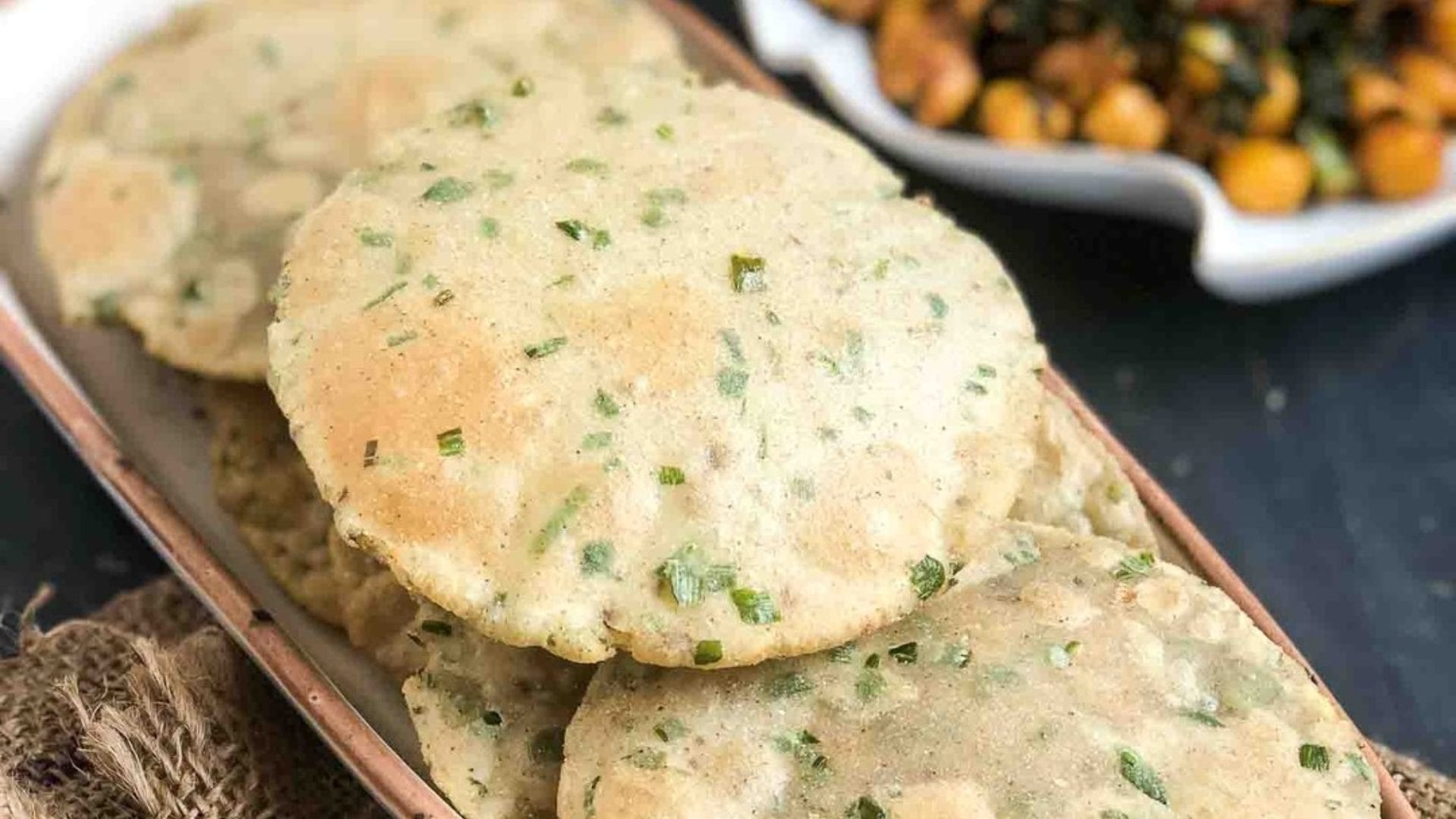easy Breakfast Recipe in hindi how to make puri and aloo ki sabji at home