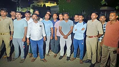 Farrukhabad: सीने में दर्द के बाद जेल वार्डन की मौत, जेल अधीक्षक पर गंभीर आरोप Farrukhabad: Jail warden dies after chest pain, serious allegations against jail superintendent