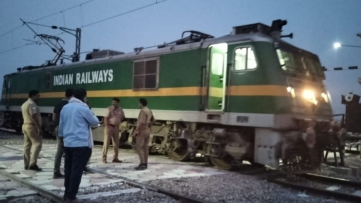 train derailed in azamgarh Panic created on wireless information