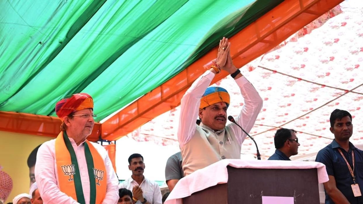 Haryana MP CM taunts Congress, father-son duo is trying to mislead people