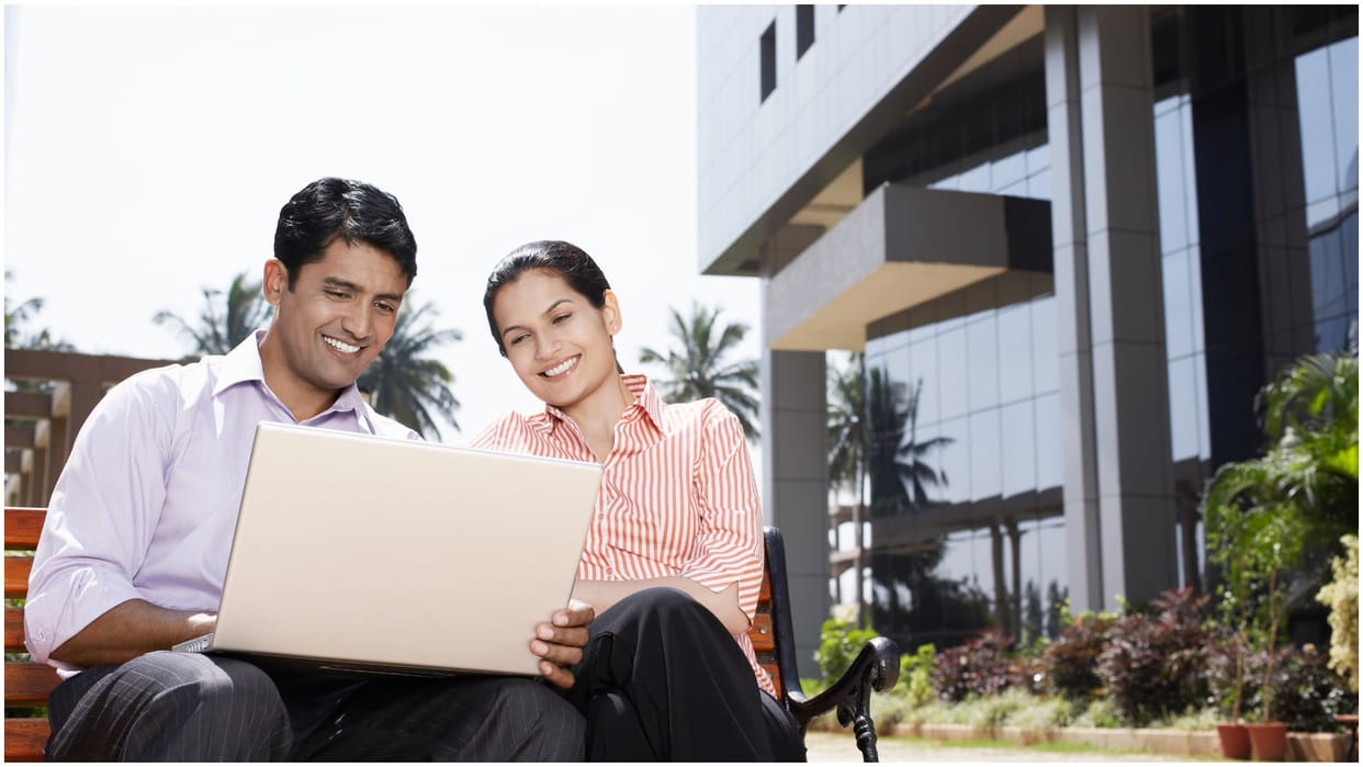 Workplace Do and Don't 5 Things You Should Never Do at Office