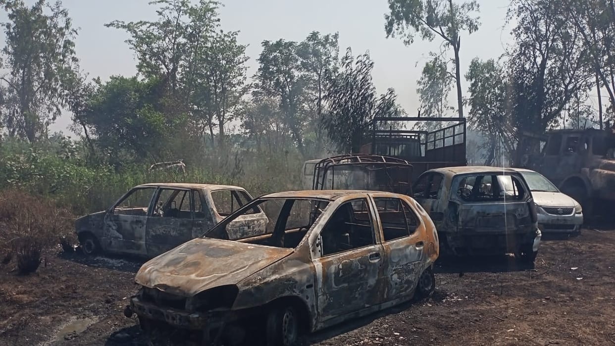 massive fire broke out in old Sadar Police Station of Pathankot, seized vehicles burnt to ashes