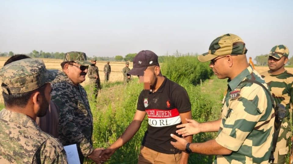 BSF troops apprehended two man near IB who entered into Indian territory from Pakistan side