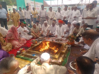 Mahendra Singh Tikait death anniversary today Tikait brothers holds hawan pujan at Kisan Bhawan