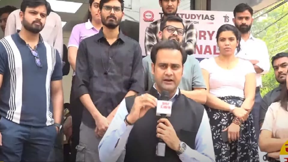 Amar Ujala interacted with the youth in the Satta Ka Sangram program in Chandni Chowk