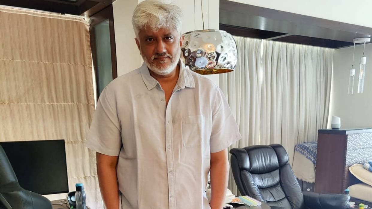 Police Brought Vikram Bhatt and Wife Shwetambari To Udaipur In 30 crore Rupee Fraud Case