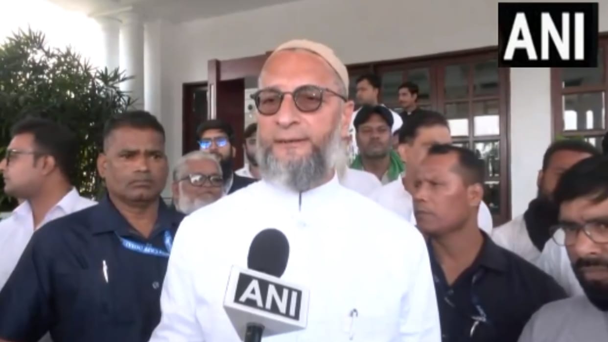 Loksabha Election 2024: Asaduddin Owaisi appeals to people to not elect Narendra Modi third time.