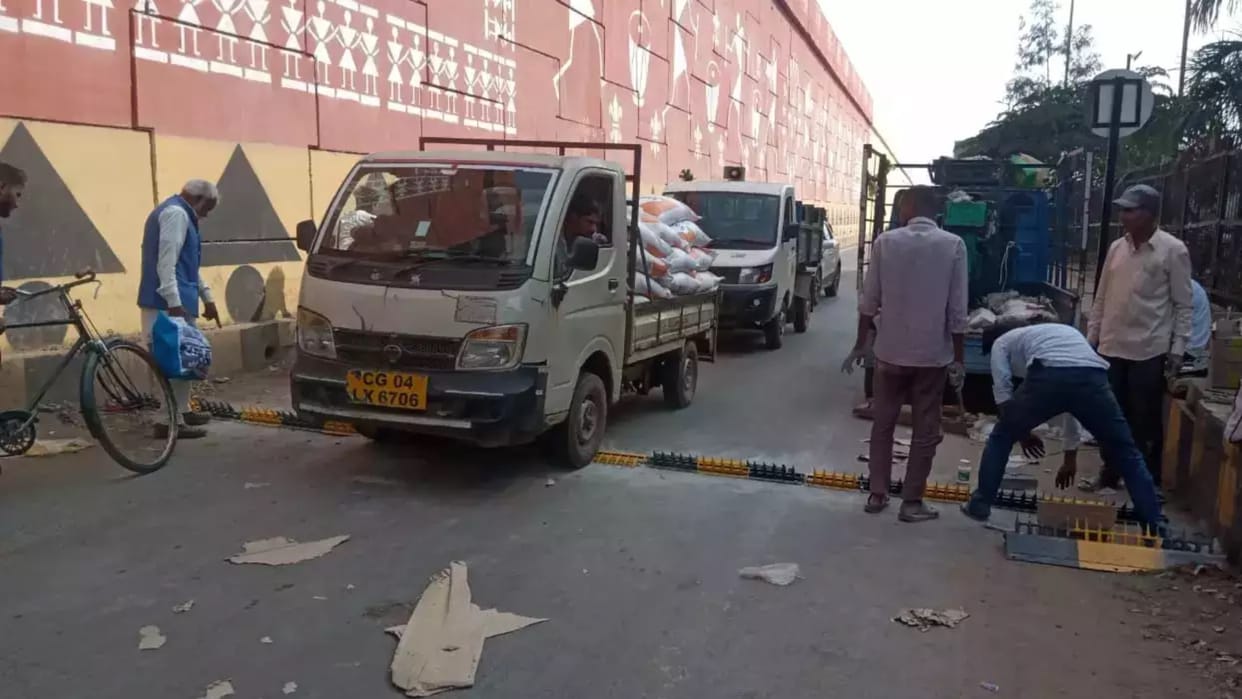 Speed breakers tire killers installed on roads are illegal In raipur