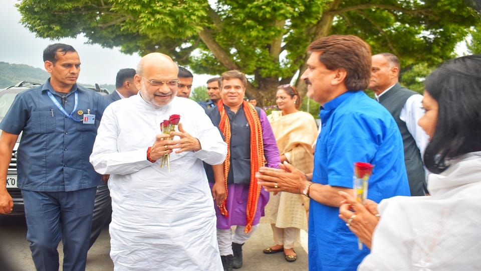 Jammu Kashmir: Home Minister Amit Shah to review security and Amarnath Yatra arrangements