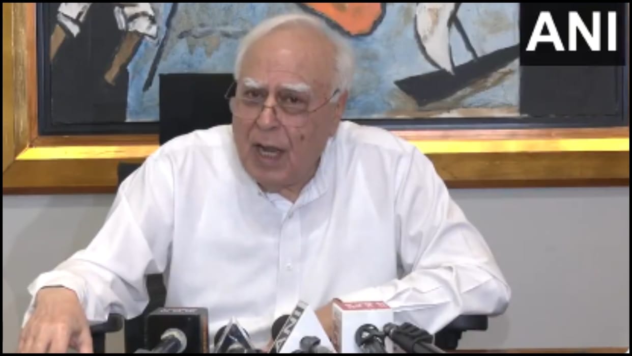 Rajya sabha MP kapil sibal hit back at amit shah statement news in hindi