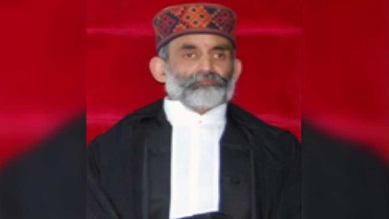 First the case was heard in the court, then Judge Vivek Singh Thakur Judge Vivek Singh Thakur lit the funeral