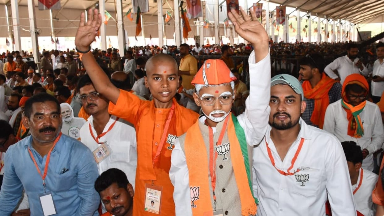 Lok sabha election 2024 PM Narendra Modi praised little supporters in Jaunpur public meeting