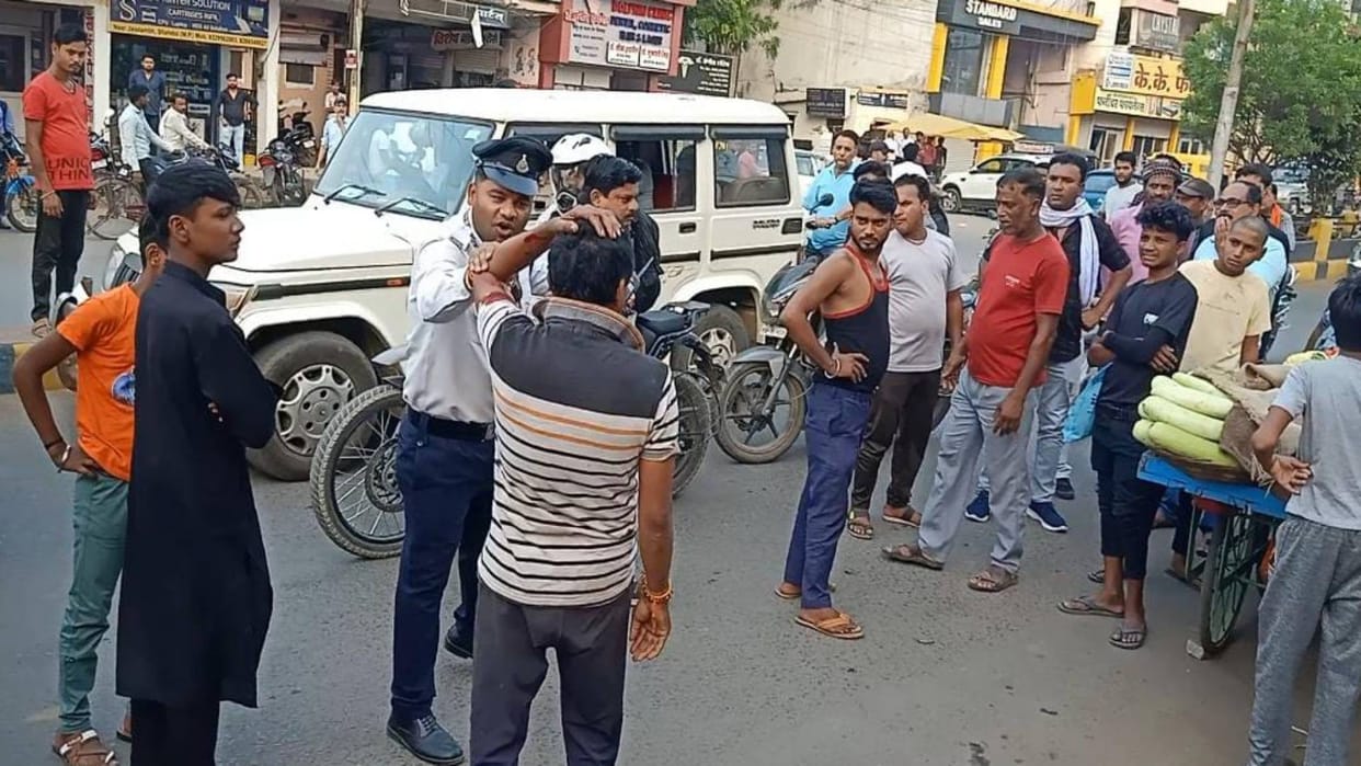 Shahdol Youth brutally beaten in front of Collectorate vegetable seller attacked with weights