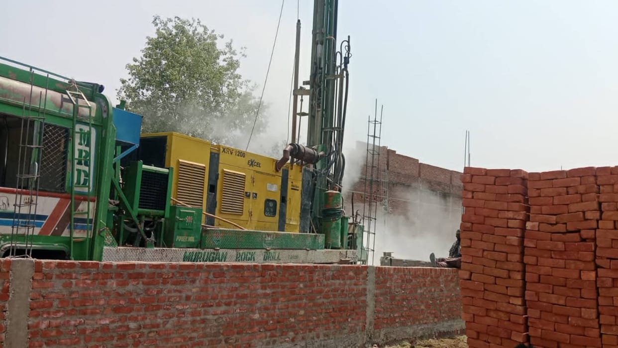 Chhatarpur Collector orders are being flouted openly officers and employees are unaware of this