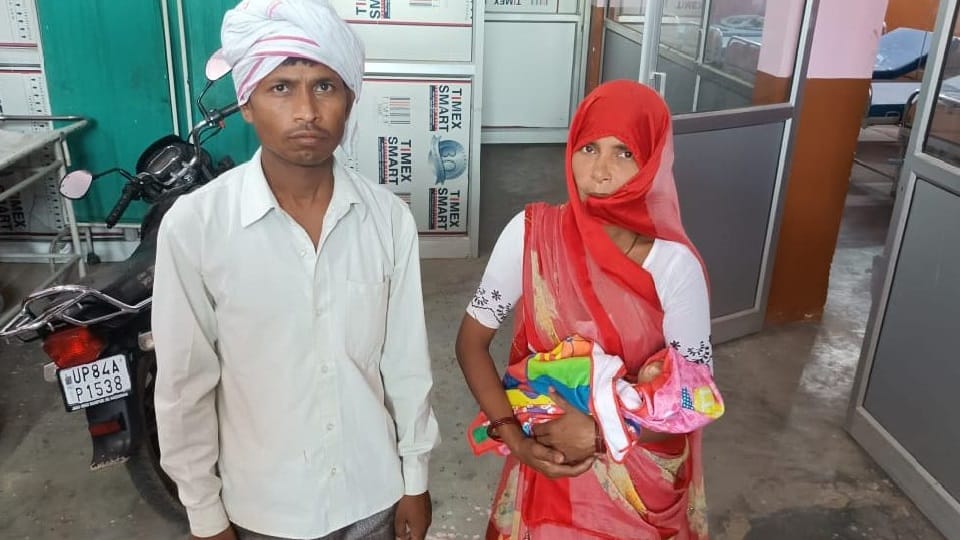 Doctor kept a five day old newborn in sunlight In Mainpur she died
