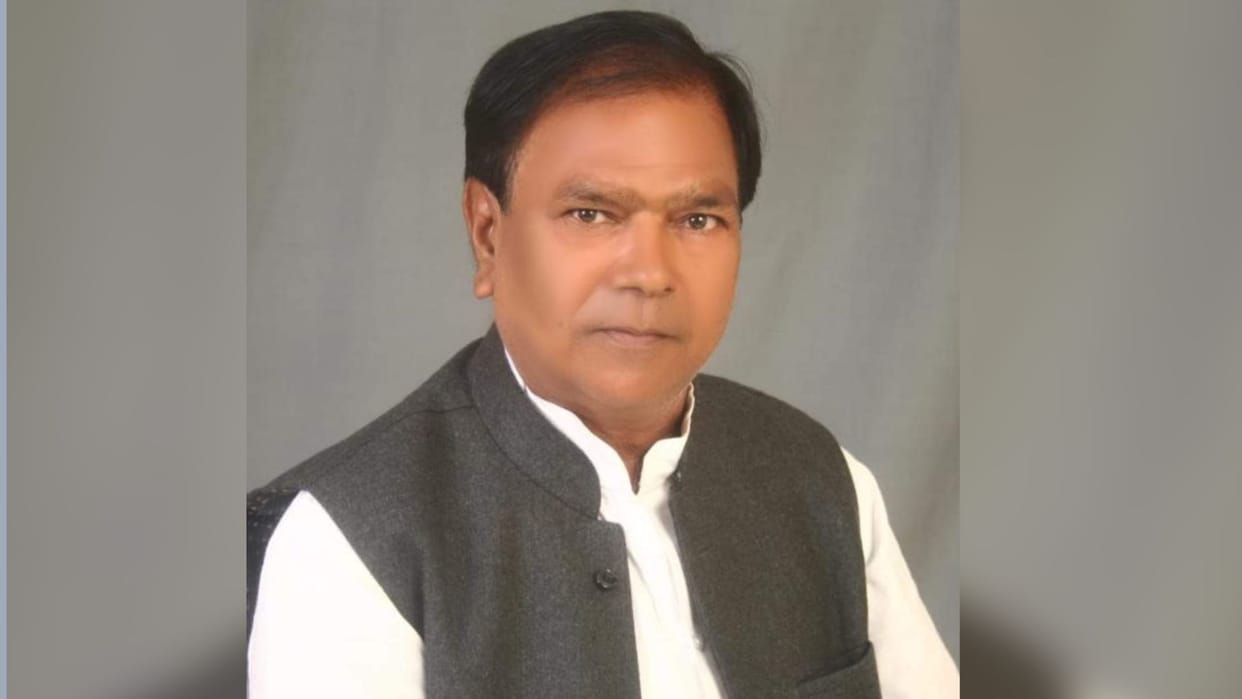 Lok Sabha Election 2024 SP founding member Ramhari Chauhan resigns from samajwadi party