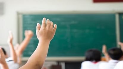 Online Attendance: हिमाचल के सरकारी स्कूलों में अब नहीं चलेगा बहाना, शिक्षकों-विद्यार्थियों को समय पर होगा आना Now online attendance of teachers and students in govt schools of Himachal will be done