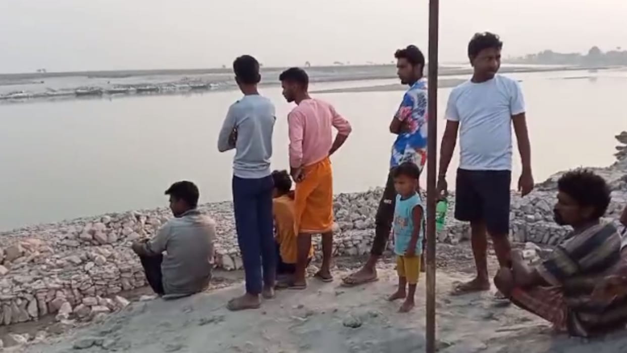 three youths drowning Saryu river in ballia one was saved two died