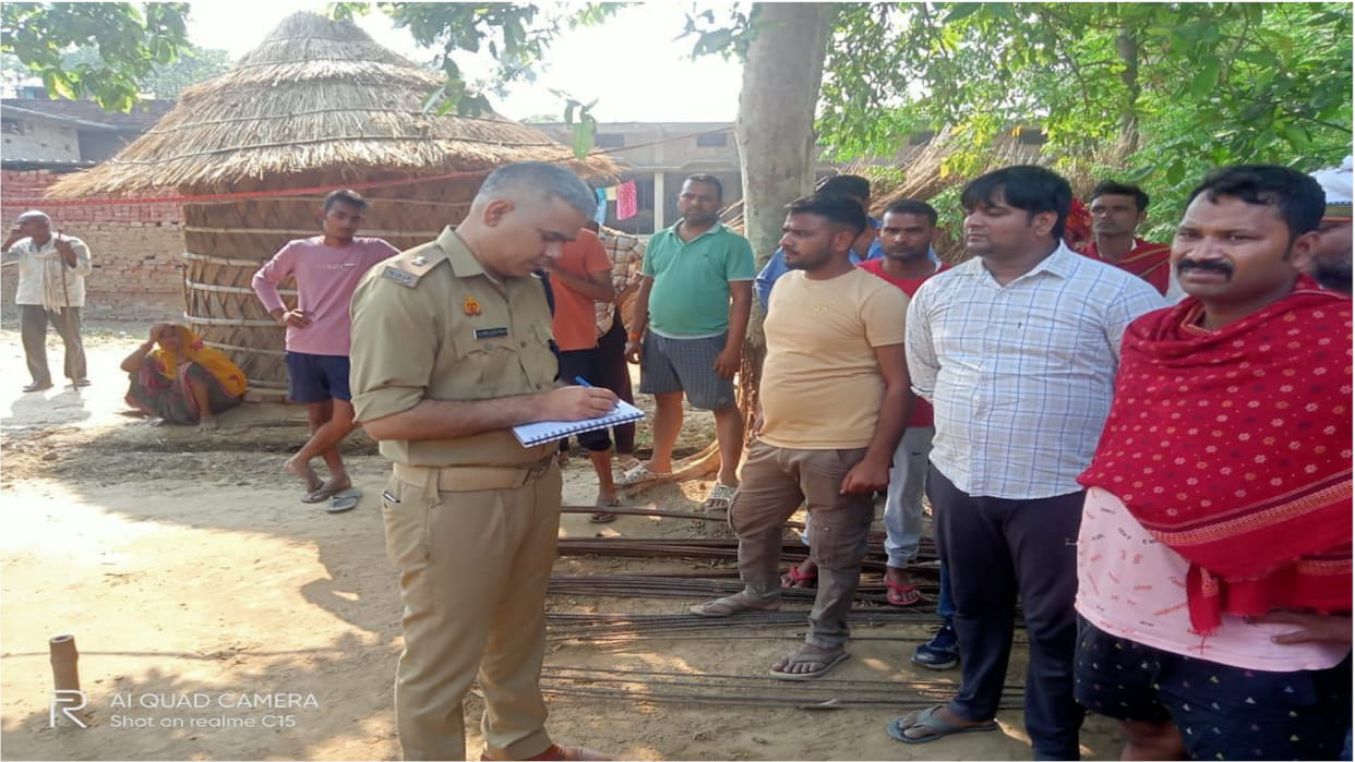 Brutal murder of old man by slitting his throat in Deoria