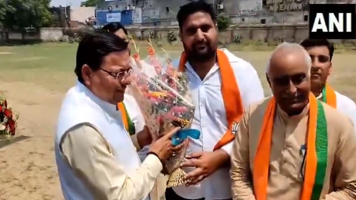 BJP leaders welcomed Uttarakhand CM Pushkar Singh Dhami when he reached Yamunanagar