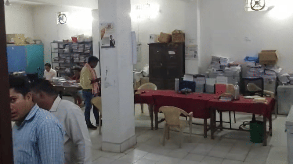 ACB arrested bribery revenue inspector demanding bribe of one lakh