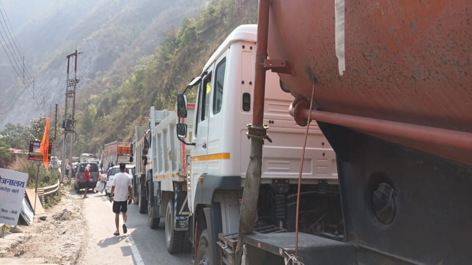 Chardham Yatra 2024 Vehicles stopped in Kaliyasaur and Faisu Long Traffic jam on Highway Photos