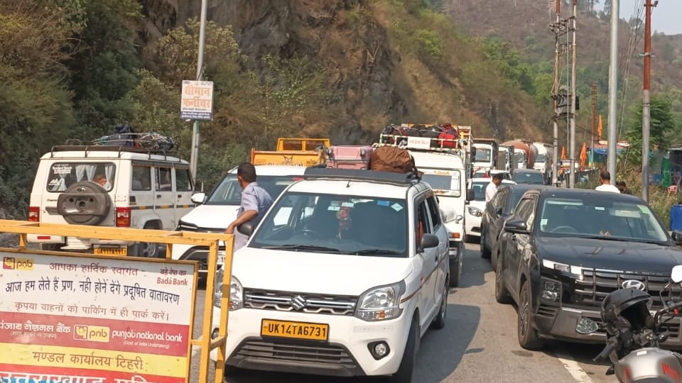 Chardham Yatra 2024 Vehicles stopped in Kaliyasaur and Faisu Long Traffic jam on Highway Photos